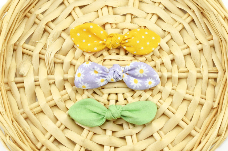 Daisy Print Knot Hair Bows ~ Baby Hair Bows~ Dog Hair Accessories ~ Dog Hair Clip ~ Baby Hair Accessories ~ Sandy Paws Collar Co®